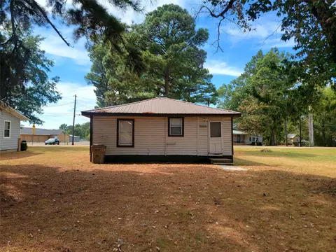 Exterior - 135 Us Highway 82-business, Avery, TX 75554 photo 2 of 11