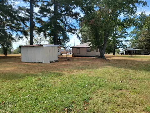 Exterior - 135 Us Highway 82-business, Avery, TX 75554 photo 3 of 11
