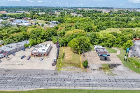 2012 Texoma Pkwy, Sherman, TX 75090