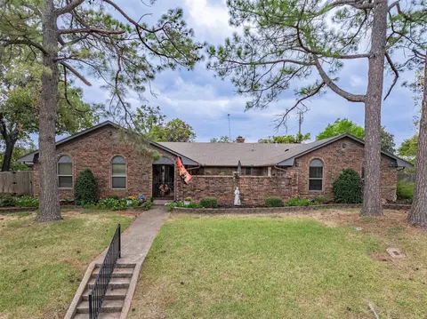 2702 Tracey St, Denison, TX 75020