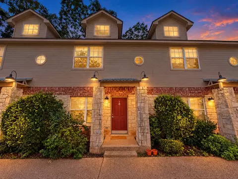 2101 S 7th St #8, Waco, TX 76706