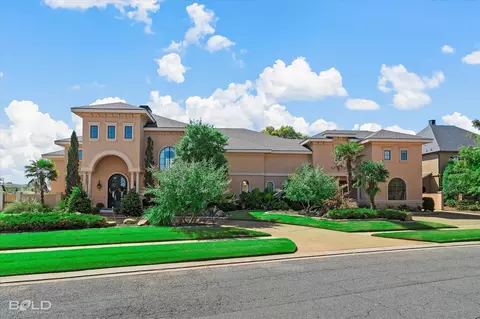 207 N Beach Dr, Bossier City, LA 71111