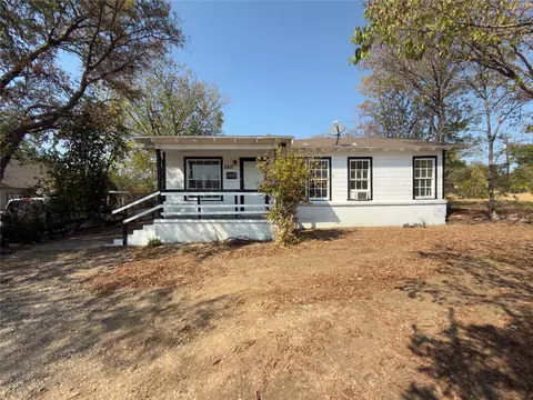 2913 Avenue A, Fort Worth, TX 76105