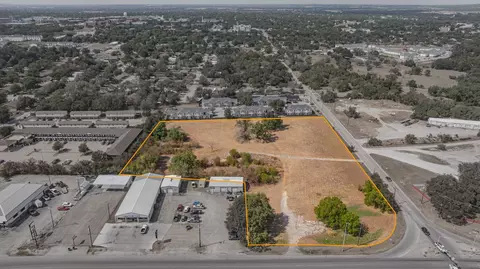 1303 W South Loop, Stephenville, TX 76401