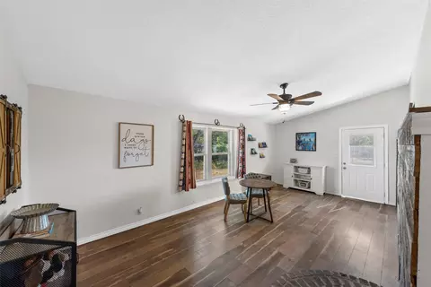 Living - 518 Warren Rd, Lorena, TX 76655 photo 1 of 1