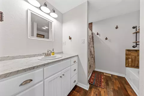 Bath - 518 Warren Rd, Lorena, TX 76655 photo 1 of 2