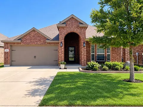 2804 Ainsworth Rd, Aubrey, TX 76227