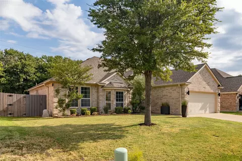 8308 Teja Trl, Benbrook, TX 76126