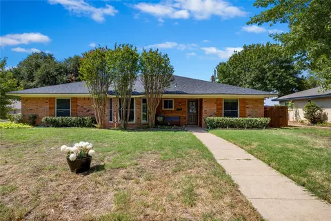 2004 Ford St, Arlington, TX 76013