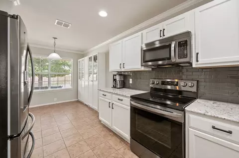 Kitchen - 4504 Jaylin St, Fort Worth, TX 76244 photo 3 of 5