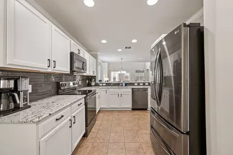 Kitchen - 4504 Jaylin St, Fort Worth, TX 76244 photo 4 of 5