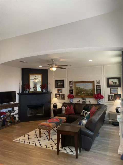Living - 10709 Fallbrook Rd, Waco, TX 76708 photo 2 of 5