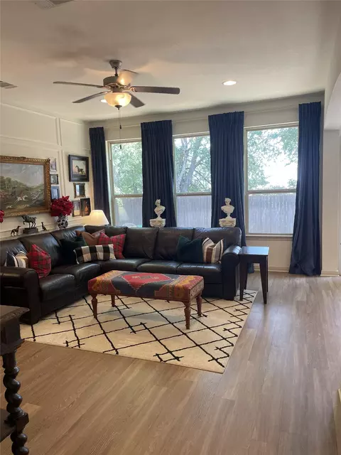 Living - 10709 Fallbrook Rd, Waco, TX 76708 photo 3 of 5