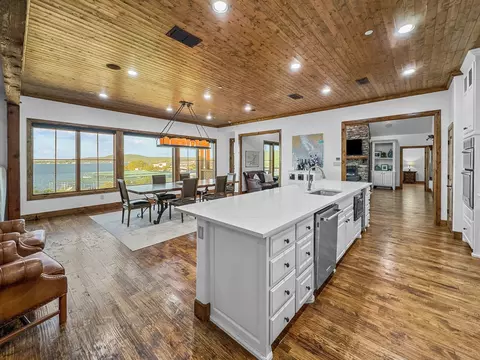2504 Century Oak Dr #302, Graford, TX 76449