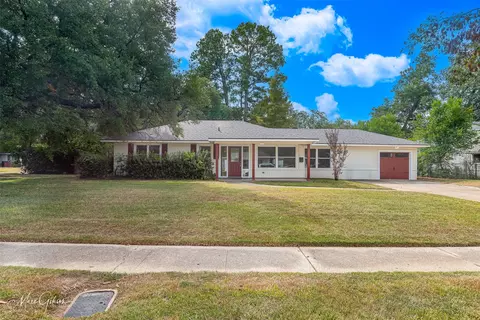 203 Arthur Ave, Shreveport, LA 71105