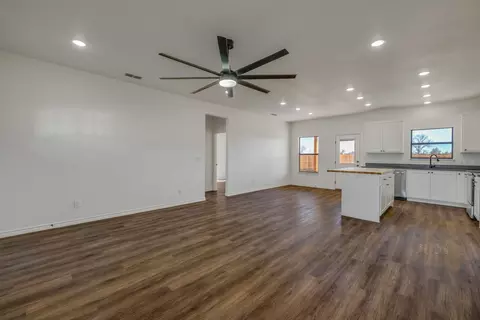 808 Ruger Dr, Clyde, TX 79510 photo 3