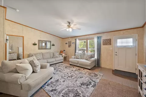 110 Wooded Creek Dr, Athens, TX 75751