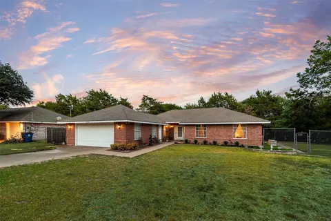 5120 Cliff Haven Dr, Dallas, TX 75236