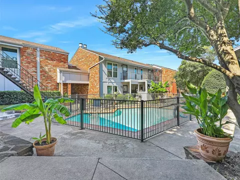 4317 Hartford St #102, Dallas, TX 75219