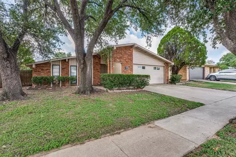 1617 Whittenburg Dr, Fort Worth, TX 76134