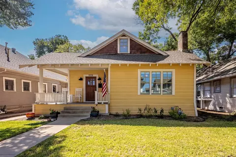 1604 S Adams St, Fort Worth, TX 76104