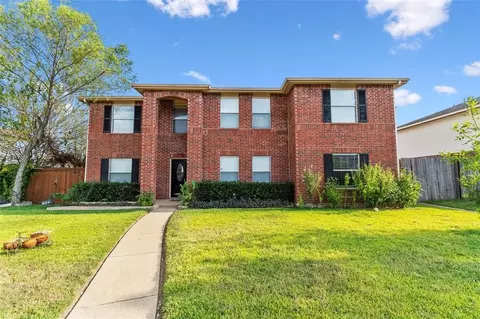 611 Pondview Dr, Cedar Hill, TX 75104
