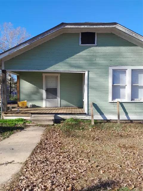 9794 Upper State Line Rd, Vivian, LA 71082