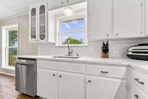 Kitchen - 12201 Old China Spring Rd, Waco, TX 76708 photo 2 of 4