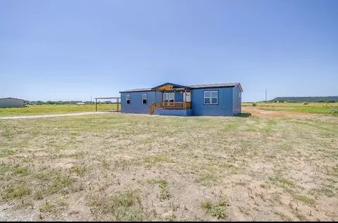 81 Kenzi Dr, Mineral Wells, TX 76067
