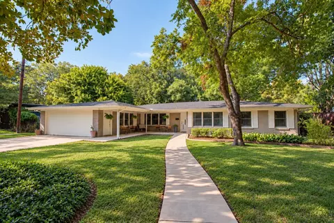 6812 Kirkwood Rd, Fort Worth, TX 76116
