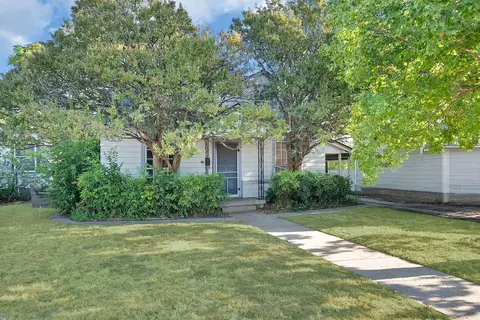 1228 W Gambrell St, Fort Worth, TX 76115