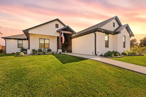 149 Water View Ln, Robinson, TX 76706