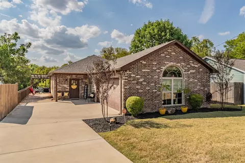 129 Morris St, Desoto, TX 75115