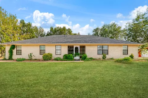 209 Farm Road 2352, Honey Grove, TX 75446