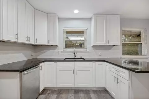 1585 E Kiest Blvd, Dallas, TX 75216