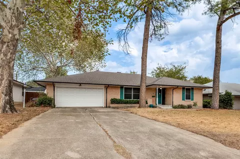 1585 E Kiest Blvd, Dallas, TX 75216