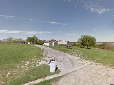 135 County Road 3048, Corsicana, TX 75109