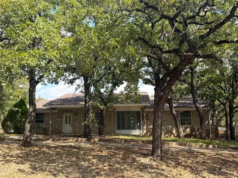 6628 Chilton Dr, North Richland Hills, TX 76182