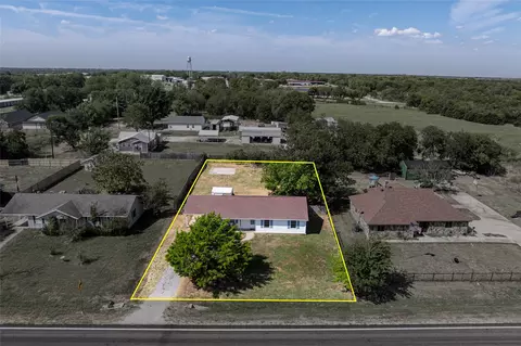 614 E Fm 272, Celeste, TX 75423