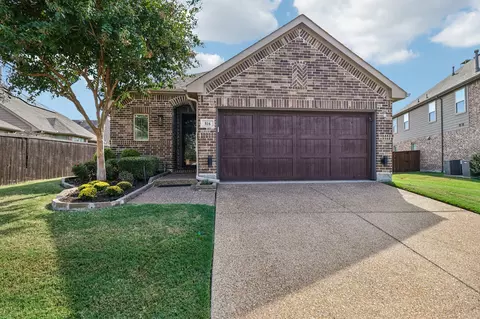 816 Wiltshire Blvd, Lewisville, TX 75056