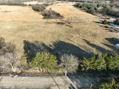 200 The Oil Rd, Gainesville, TX 76240