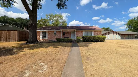 1453 Brook Valley Pl, Dallas, TX 75232