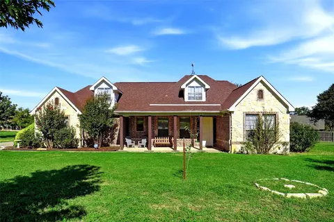 108 Wooley Ct, Weatherford, TX 76085