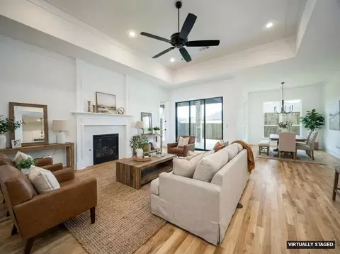 Living - 301 Fairmount, Denton, TX 76210 photo 5 of 7