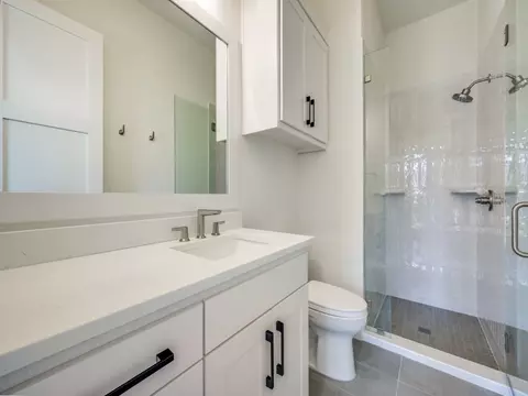 Bath - 301 Fairmount, Denton, TX 76210 photo 3 of 5