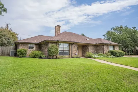 328 Hollie Cir, Sulphur Springs, TX 75482
