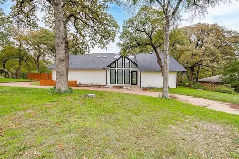 2306 Cypress Dr, Grand Prairie, TX 75050
