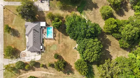 1315 Red Oak Cir, Farmersville, TX 75442