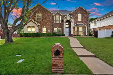 2903 Rocky Creek Dr, Mansfield, TX 76063