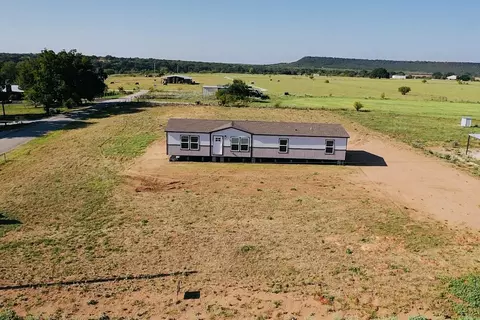 11 Kenzi Dr, Mineral Wells, TX 76067